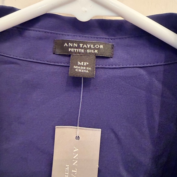 Ann Taylor Navy Blue Blouse 100% Silk - Picture 5 of 7